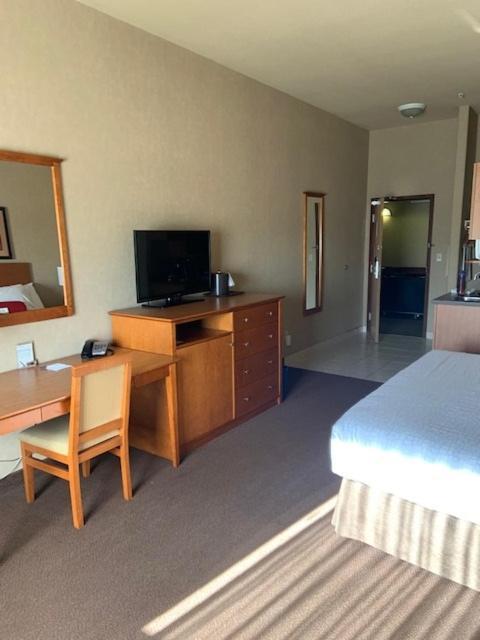 Hotel Clarion Pointe Rimbey Exterior foto