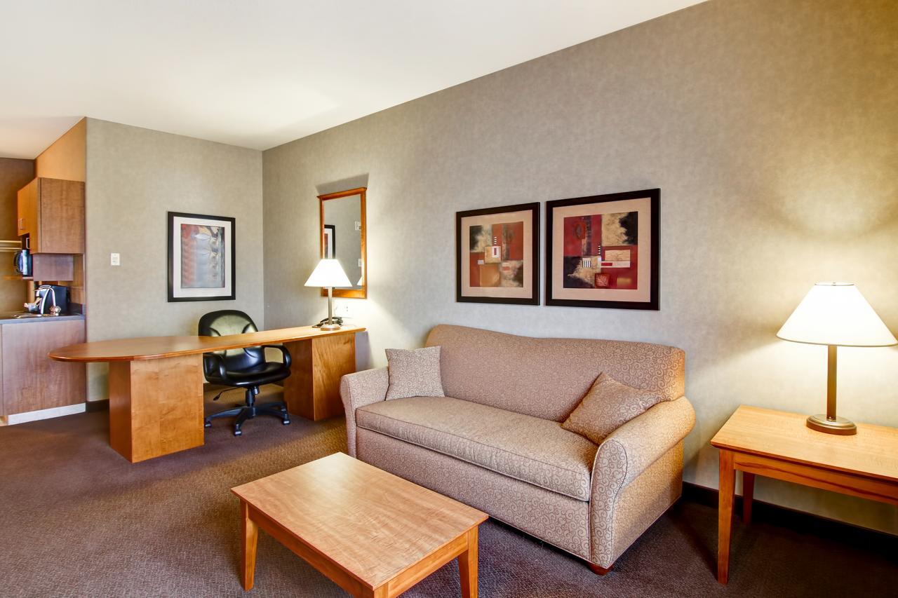 Hotel Clarion Pointe Rimbey Exterior foto