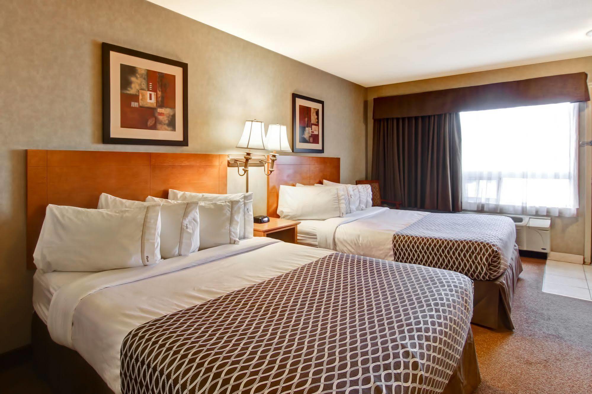 Hotel Clarion Pointe Rimbey Exterior foto